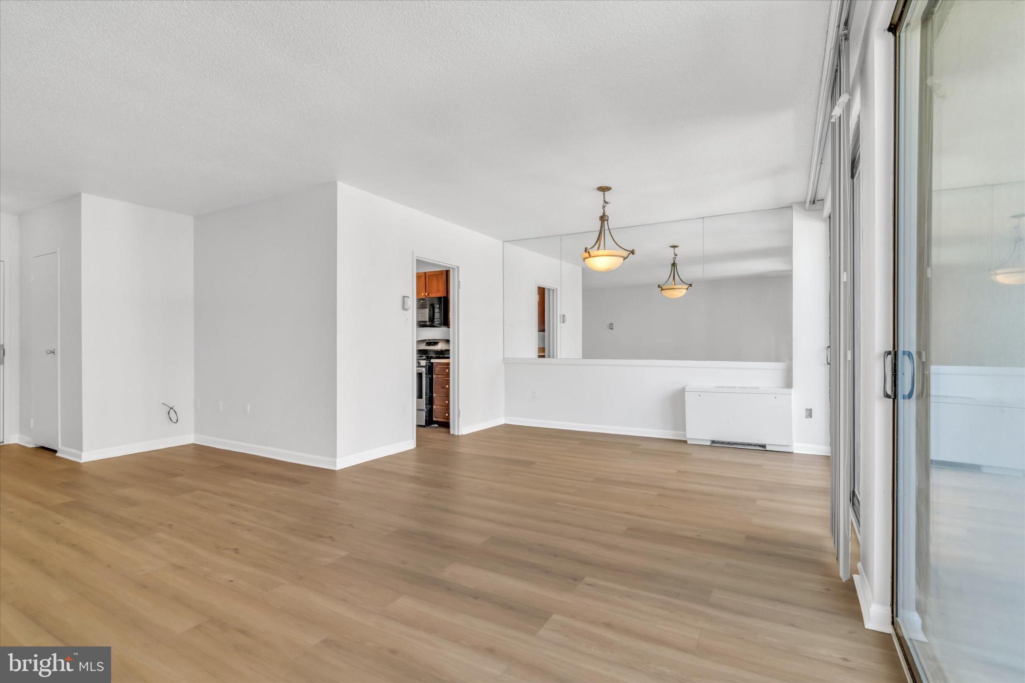 4141 North Henderson Road, Unit 104 Arlington, VA 22203 - Photo 4 of 23