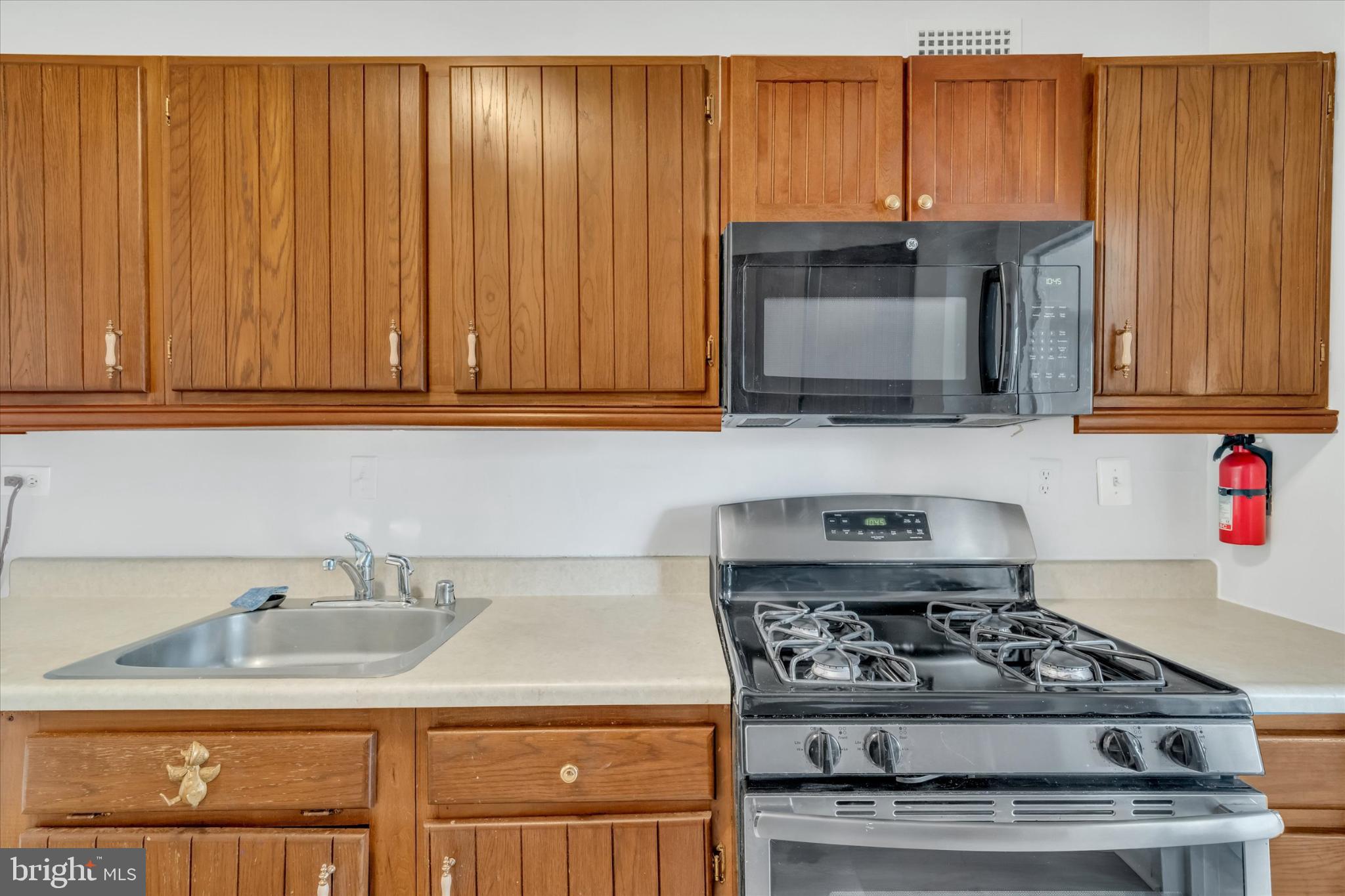 4141 North Henderson Road, Unit 104 Arlington, VA 22203 - Photo 9 of 23