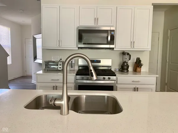 $2,100 | 13428 Dewpoint Lane, Fishers, IN 46037