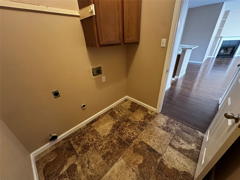 1041 Disraeli Circle Pflugerville, TX 78660 - Photo 28 of 29 a view of an empty room