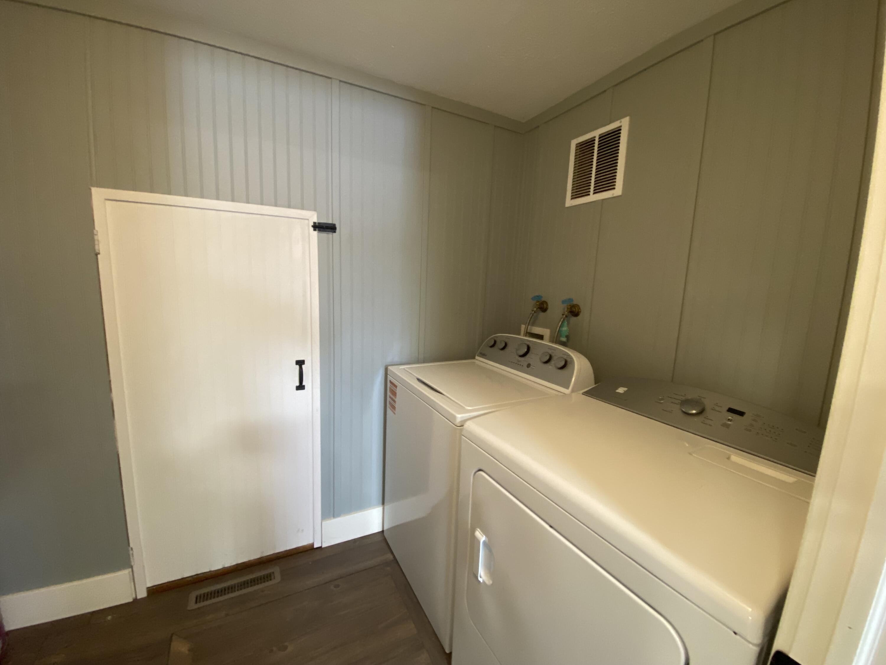 2369 West Cleveland Road New Era, MI 49446 - Photo 29 of 32 IMG_8510