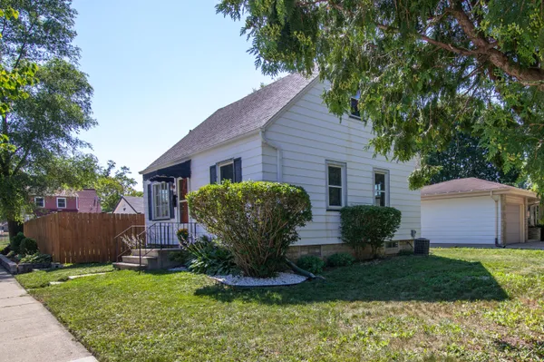 $279,900 | 11729 West Washington Street, West Allis, WI 53214