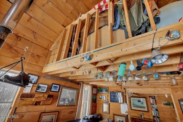 $299,999 | 277 Breese Hollow Road, Hoosick, NY 12089