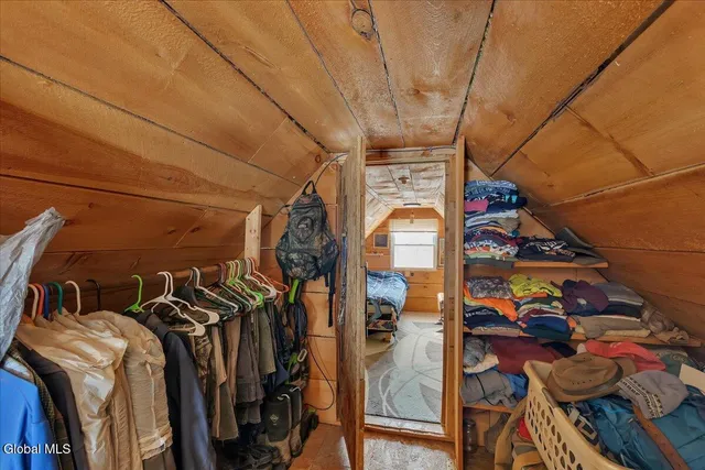 $299,999 | 277 Breese Hollow Road, Hoosick, NY 12089