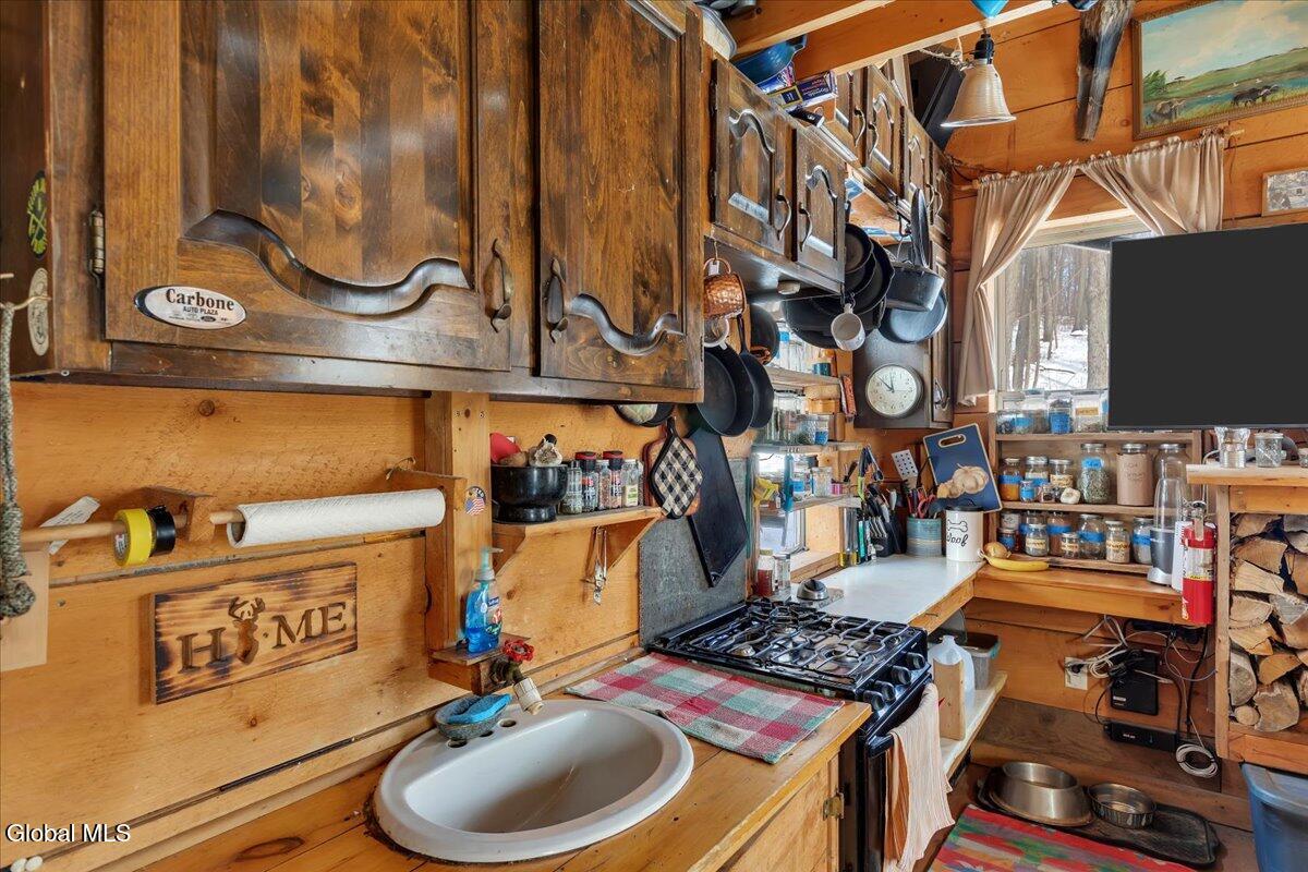 277 Breese Hollow Road Hoosick, NY 12089 - Photo 8 of 40 06-IMG_8873