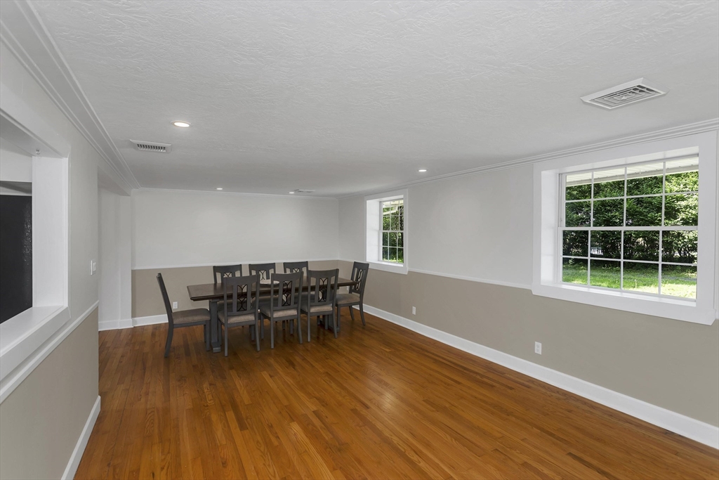 17 Congamond Road Southwick, MA 01077 - Photo 4 of 40
