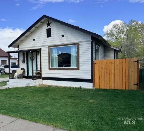 $258,000 | 326 Montana Street, Gooding, ID 83330