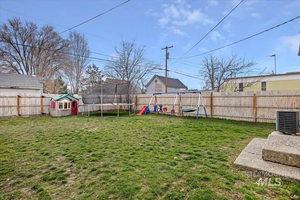 $258,000 | 326 Montana Street, Gooding, ID 83330