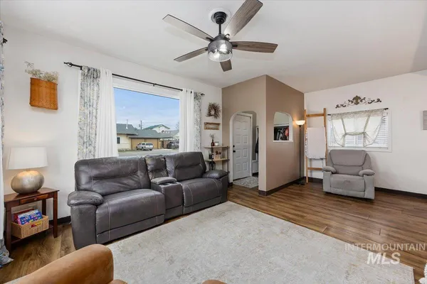 $258,000 | 326 Montana Street, Gooding, ID 83330