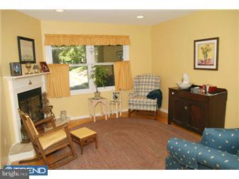 44 Woodstream Drive Chesterbrook, PA 19087 - Photo 3 of 12