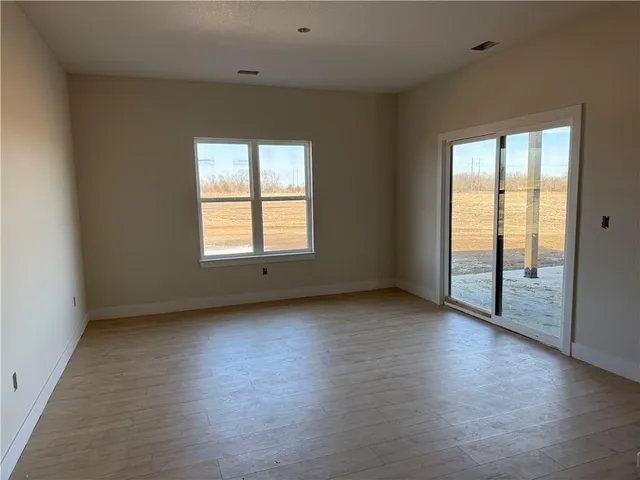 $500,000 | 1155 Southwest 58th Highway, Holden, MO 64040