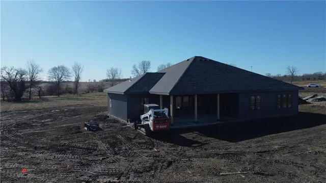 $500,000 | 1155 Southwest 58th Highway, Holden, MO 64040