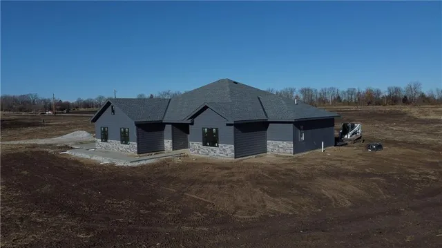 $500,000 | 1155 Southwest 58th Highway, Holden, MO 64040