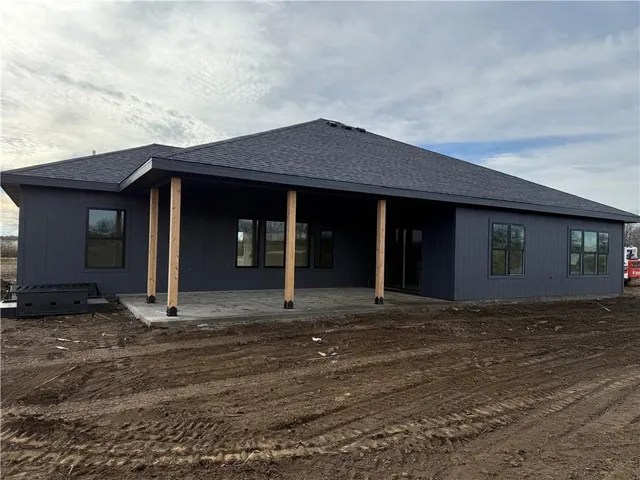 $500,000 | 1155 Southwest 58th Highway, Holden, MO 64040