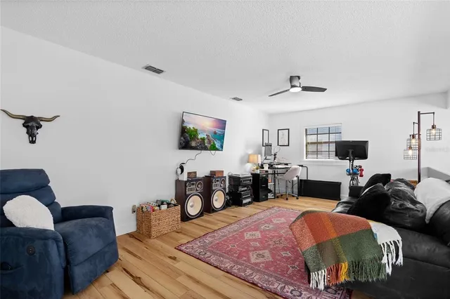 $3,000 | 5768 Calais Boulevard North, Unit 2, St. Petersburg, FL 33714