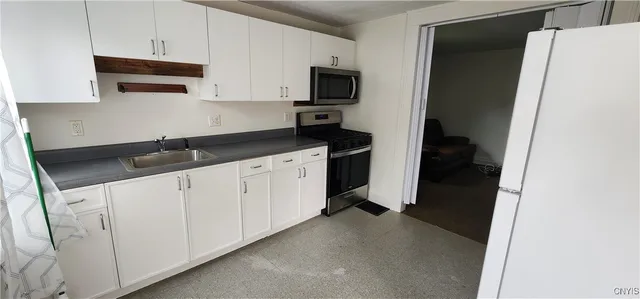 $1,400 | 127 West Schuyler Street, Oswego, NY 13126