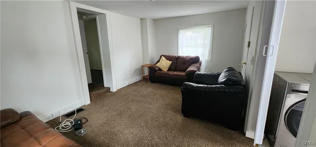 $1,400 | 127 West Schuyler Street, Oswego, NY 13126