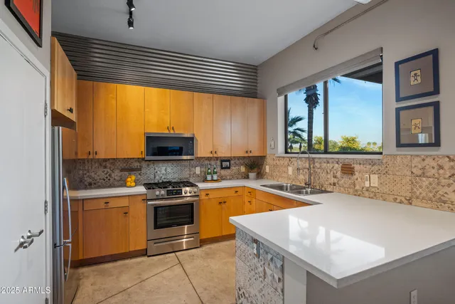 $499,000 | 914 East Osborn Road, Unit 306, Phoenix, AZ 85014