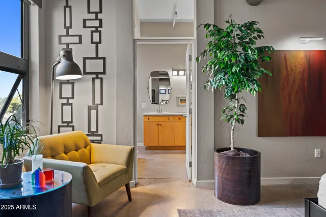 $499,000 | 914 East Osborn Road, Unit 306, Phoenix, AZ 85014