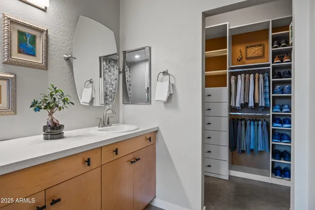 $499,000 | 914 East Osborn Road, Unit 306, Phoenix, AZ 85014