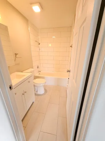 $134,000 | 11010 Central Avenue, Unit 3A, Chicago Ridge, IL 60415