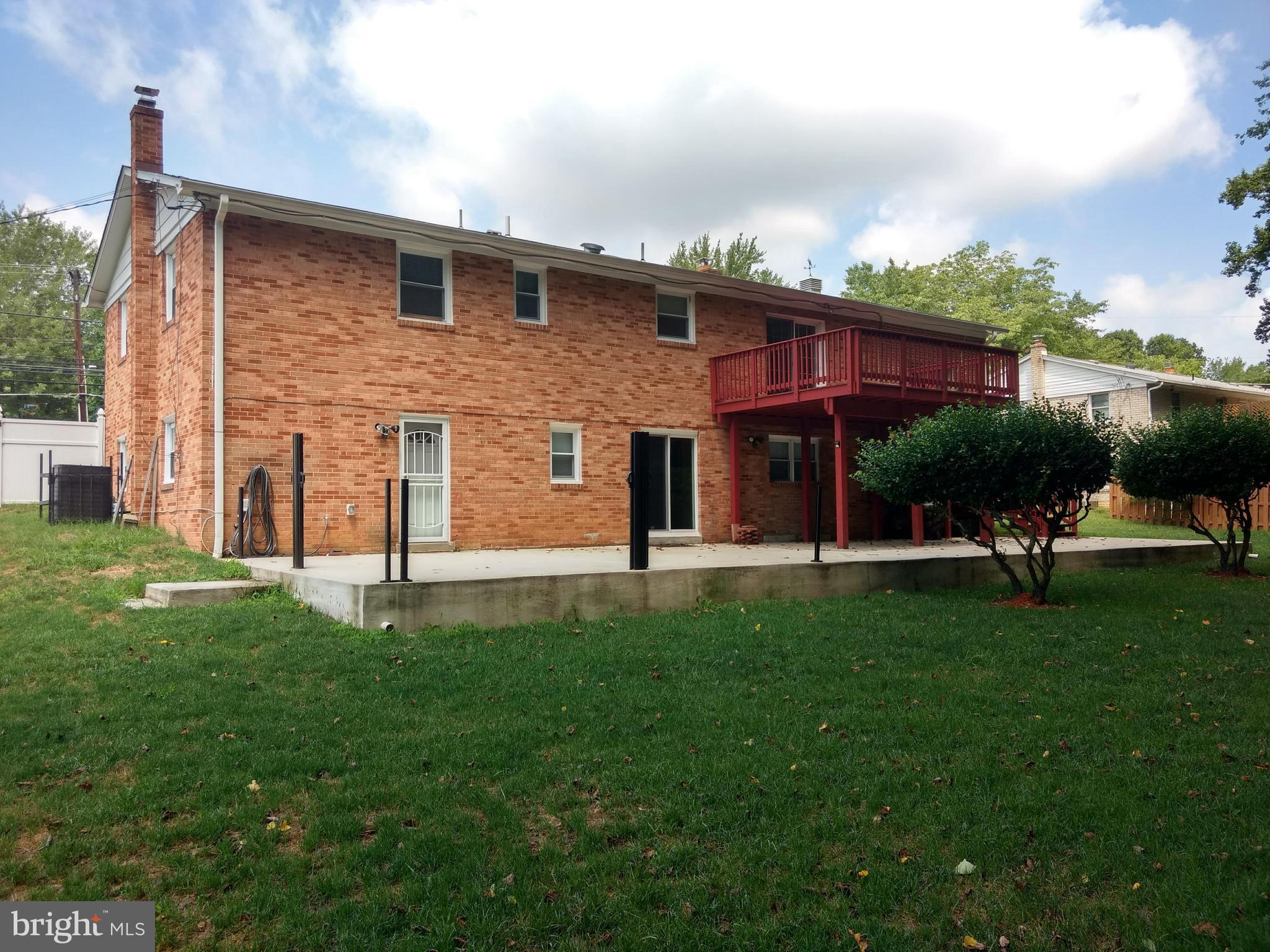 Exterior (Rear)