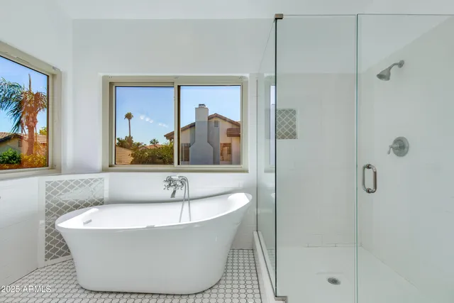 $3,800 | 2119 East New Bedford Drive, Gilbert, AZ 85234