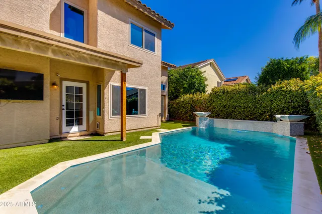 $3,800 | 2119 East New Bedford Drive, Gilbert, AZ 85234