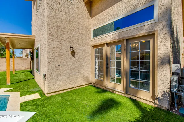 $3,800 | 2119 East New Bedford Drive, Gilbert, AZ 85234