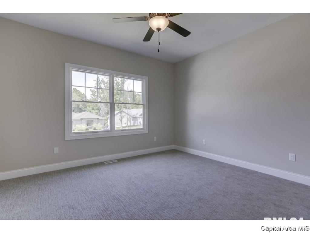 512 Poinsettia Place Springfield, IL 62711 - Photo 25 of 36