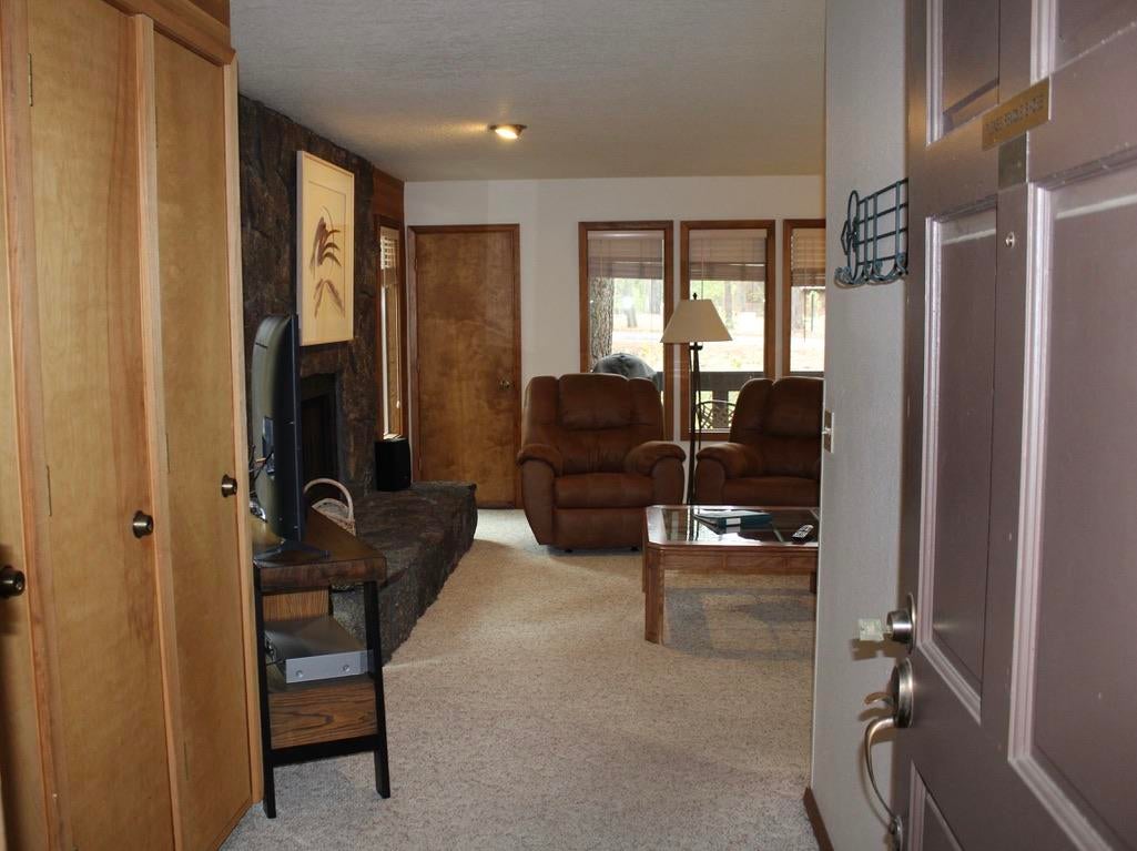 57303-9c1 Beaver Ridge Loop Sunriver, OR 97707 - Photo 3 of 24 3-entry-R9