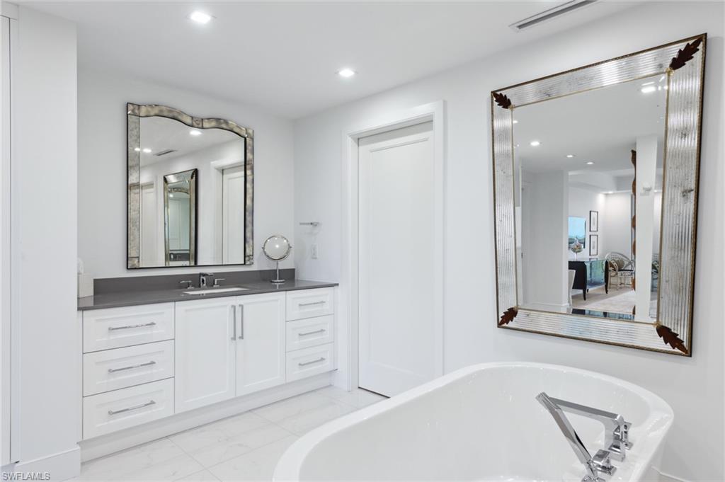 Undisclosed Address Naples, FL 34110 - Photo 16 of 38