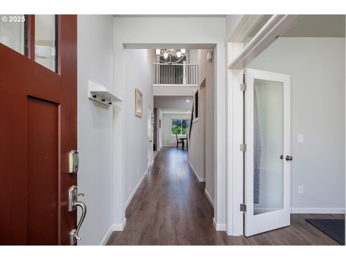 15556 Southeast Flavel Street Portland, OR 97236 - Photo 3 of 37 Covered Porch