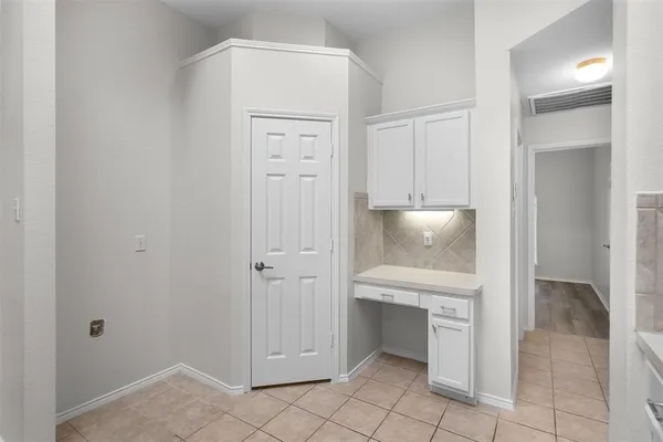 $349,500 | 917 Circle View Lane, Denton, TX 76210
