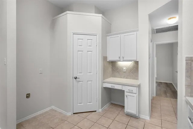 $380,000 | 917 Circle View Lane, Denton, TX 76210