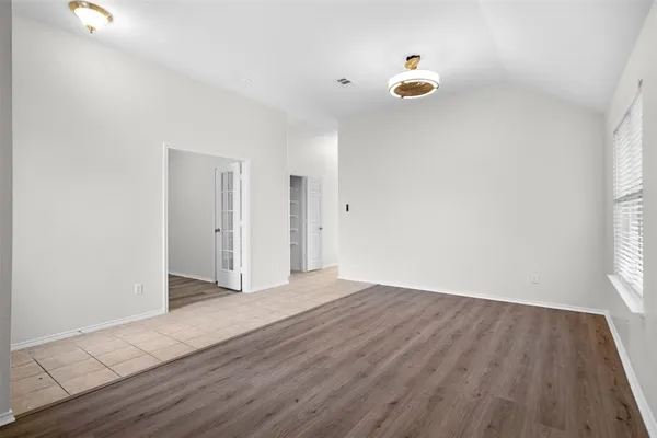 $349,500 | 917 Circle View Lane, Denton, TX 76210