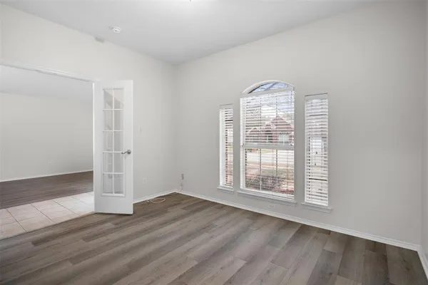 $349,500 | 917 Circle View Lane, Denton, TX 76210