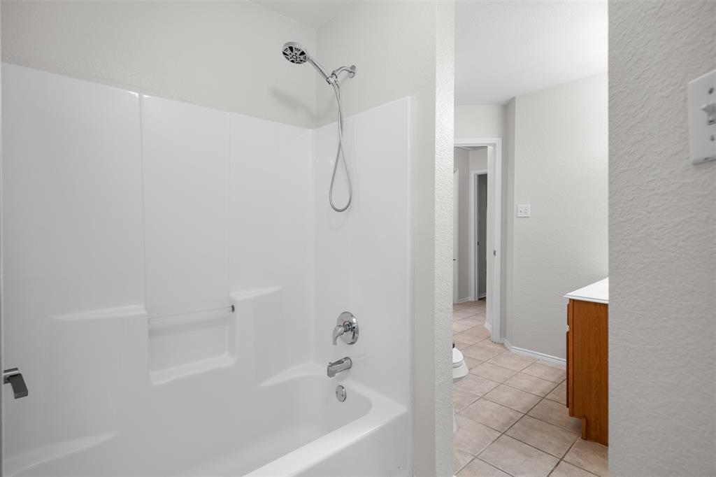 917 Circle View Lane Denton, TX 76210 - Photo 21 of 40