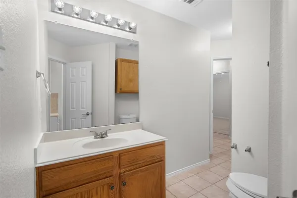 $349,500 | 917 Circle View Lane, Denton, TX 76210