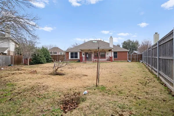 $349,500 | 917 Circle View Lane, Denton, TX 76210