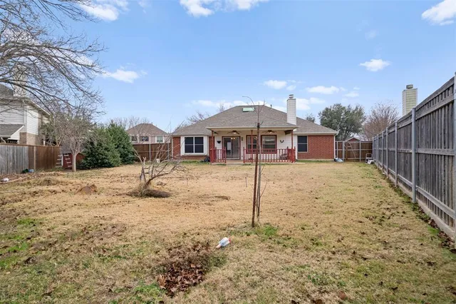 $380,000 | 917 Circle View Lane, Denton, TX 76210