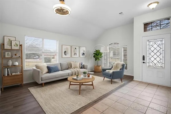 $349,500 | 917 Circle View Lane, Denton, TX 76210