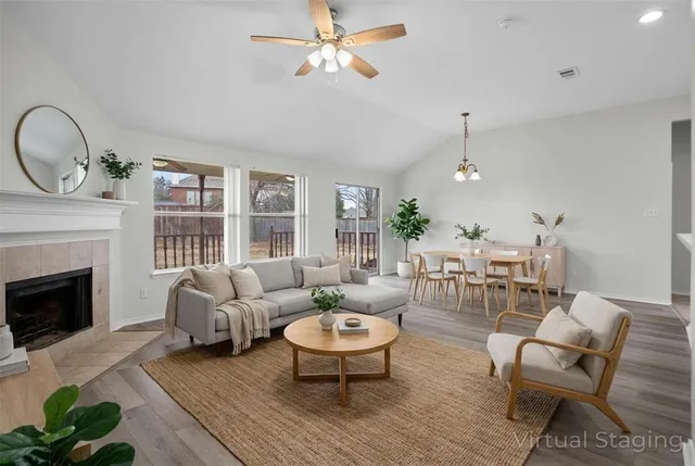 $380,000 | 917 Circle View Lane, Denton, TX 76210