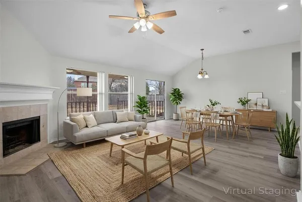 $349,500 | 917 Circle View Lane, Denton, TX 76210