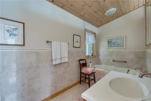 $825,000 | 8697 Soft Maple Estates Road, Croghan, NY 13327