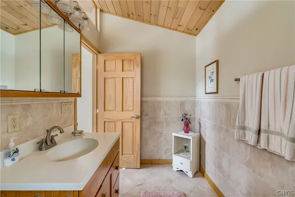 $825,000 | 8697 Soft Maple Estates Road, Croghan, NY 13327