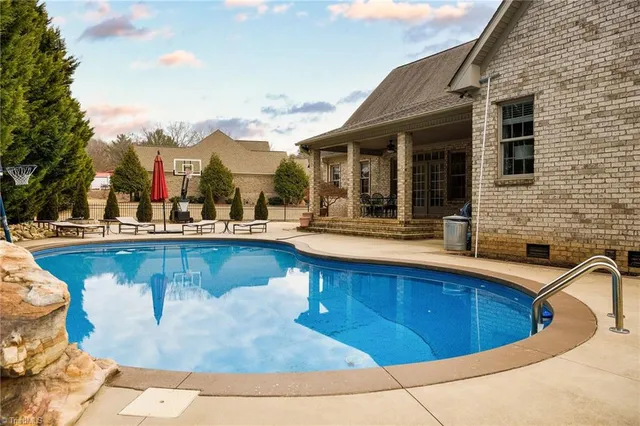 $550,000 | 3723 Apple Orchard Cove, High Point, NC 27265