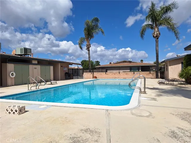 $260,000 | 619 South Palm Avenue, Unit E, Hemet, CA 92543