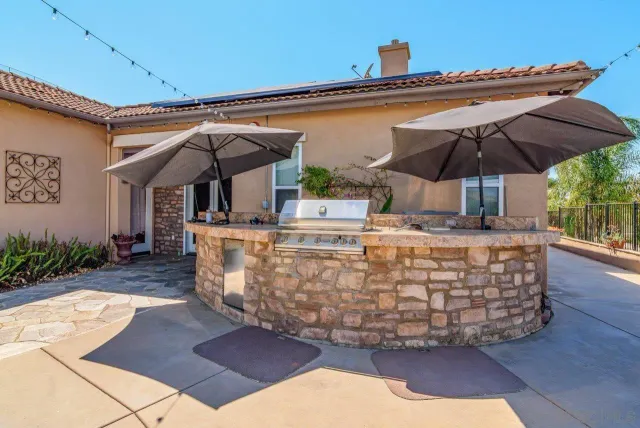 $1,549,000 | 4425 Highland Oaks Street, Fallbrook, CA 92028