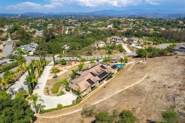 $1,549,000 | 4425 Highland Oaks Street, Fallbrook, CA 92028